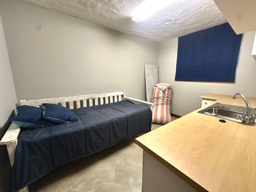 6 Bedroom Property for Sale in Dormehls Drift Western Cape